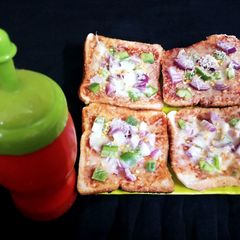 Bread pizza A picture of Bread pizza.