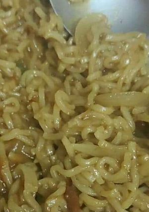 A picture of Boiled maggi.