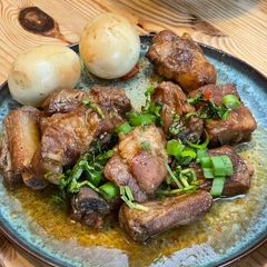 A picture of Braised Pork Spare Ribs (Ruon Ram Man) ⭐️⭐️⭐️⭐️⭐️.