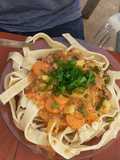 Fetuccini al huevo con salsa