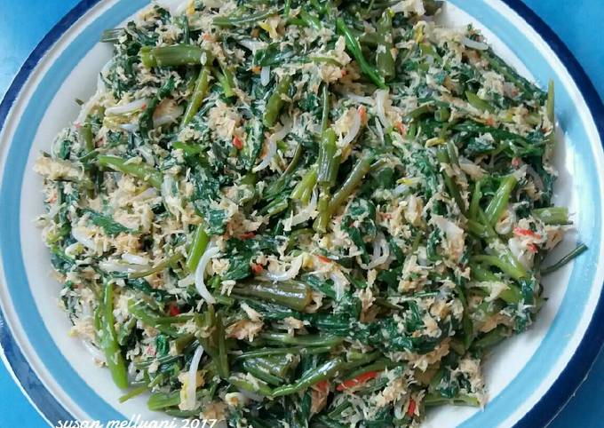 Yuk intip, Resep gampang membuat Urap kangkung basah 👌 yang nagih banget