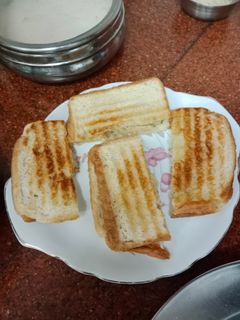 आलू सैंडविच (Aloo Sandwich recipe in hindi) रेसिपी मुख्य फोटो