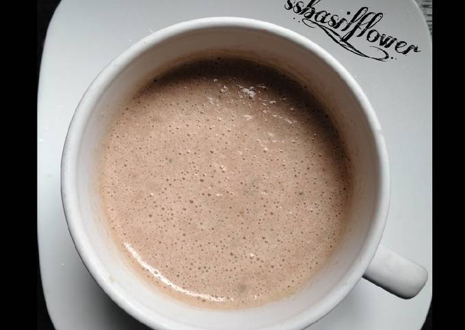 Fruity cocoa smoothie