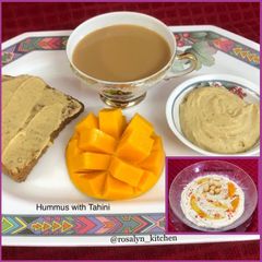 A picture of Hummus with Tahini.