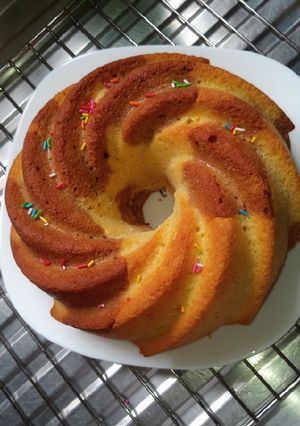 A picture of Orange /chocolate cake.