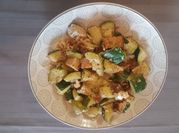 Une photo de tofu fumé