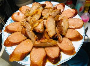 Hình của món Món ăn cơm : Nạc dăm rim nem nướng.