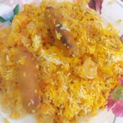 A picture of Sseekh kabab biryani.