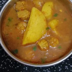 A picture of Aloo Nutree.
