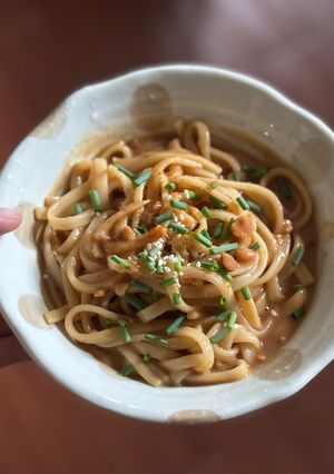 Hình của món Mì Udon Trộn Bơ Lạc.