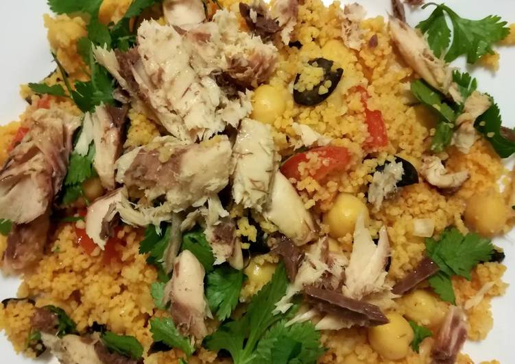 Salada de  Cuscuz com Cavalas em conserva