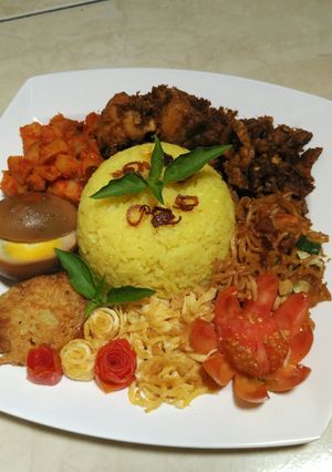 Foto resep Nasi kuning lengkap