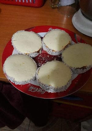 Una foto de Alfajores de maicena Gisella