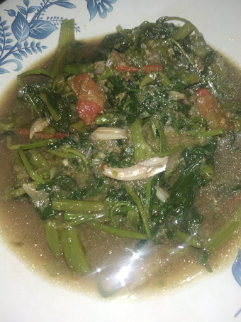 Resep Tumis kangkung terasi pedas Anti Gagal