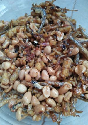 Foto resep Ikan teri mix kacang dan tempe