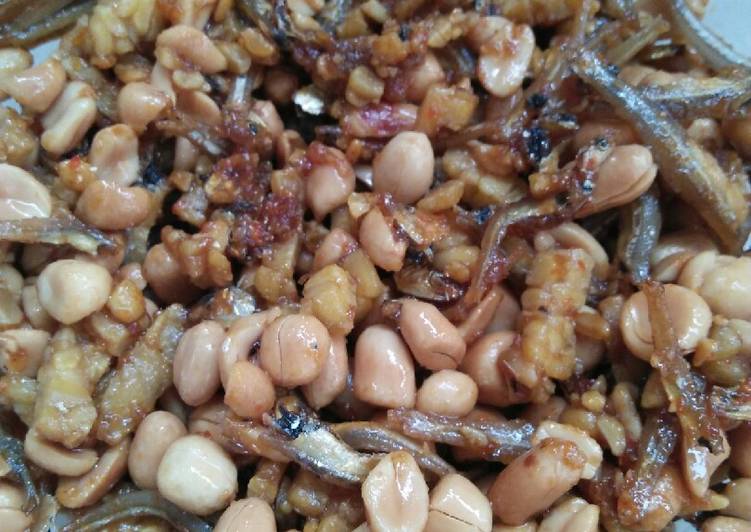 Proses Menyiapkan Ikan teri mix kacang dan tempe Anti Gagal