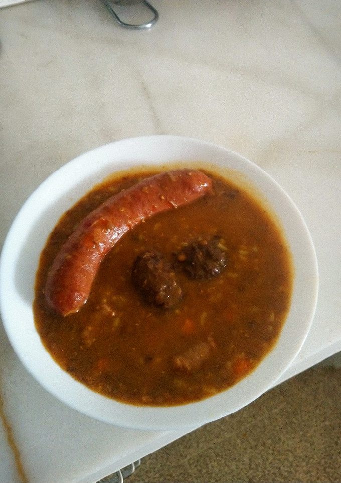 Una foto de Lentejas con chorizo y morcilla (olla rápida)