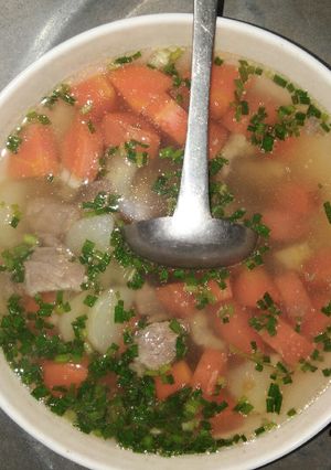 Hình của món Canh củ từ cà rốt hầm thịt bò.