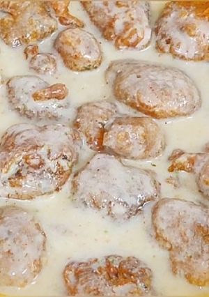 A picture of Dahi (curd)phulki /dahi bhalla recipe.