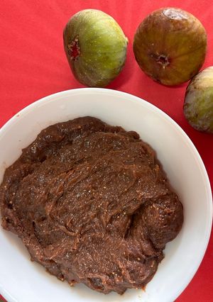 A picture of Fresh figs fudge.