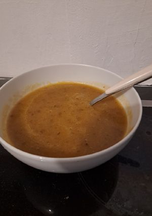 Une photo de Soupe courge et lentilles