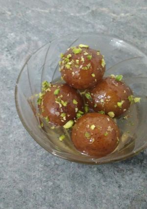 A picture of ब्रेड गुलाब जामुन.