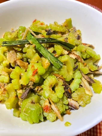 Langkah Mudah untuk Membikin Resep 32. Pare Tumis Cakalang Anti Pahit yang Bisa Manjain Lidah Anti Ribet, Bisa Manjain Lidah