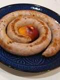 Salchicha de Cerdo con Nectarina pochada en reducción de Vino Blanco y Caldo Vegetal