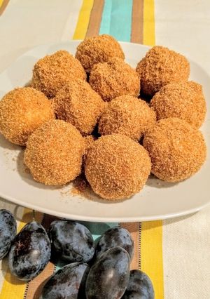Szilvás gombóc recept fotója