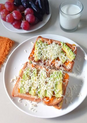 Foto resep Toast - Telur Alpukat Keju