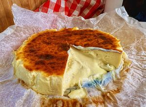 Foto principal de La tarta de queso tipo la Viña más rica y cremosa en AirFryer sin gluten y sin azúcar