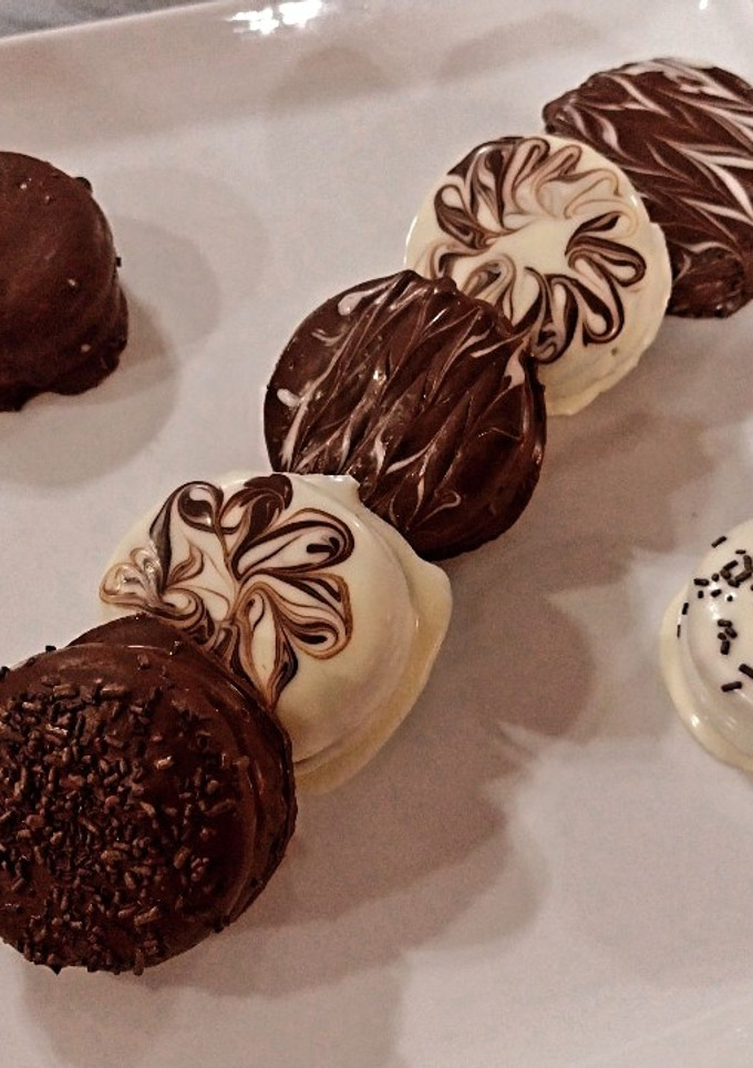 Una foto de Alfajores de chocolate