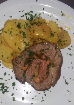 Una foto de Cuadril relleno con Papas al pimentón..!