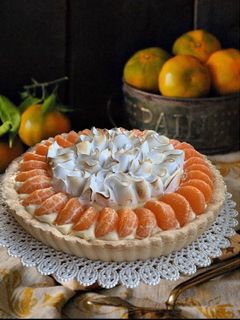 Foto di Crostata con crema di mandarino meringata 🍊