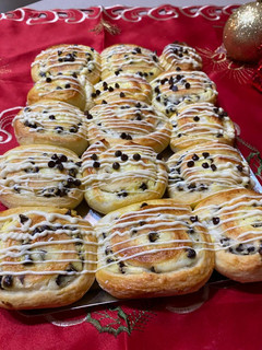 Foto di Cinnamomon Rolls,con ricotta e gocce di cioccolato