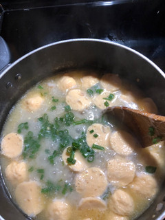 A picture of Shirmp and Fish Ball Misua Soup.