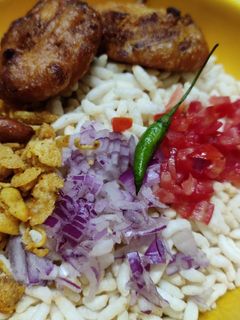 আলুর চপ মুড়ি (aloor chop moori recipe in Bengali) রেসিপির প্রধান ছবি