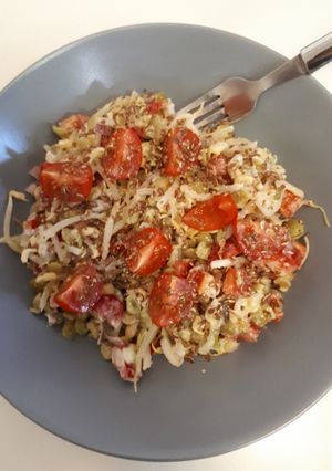Une photo de Salade de pois cassés, poivron et soja