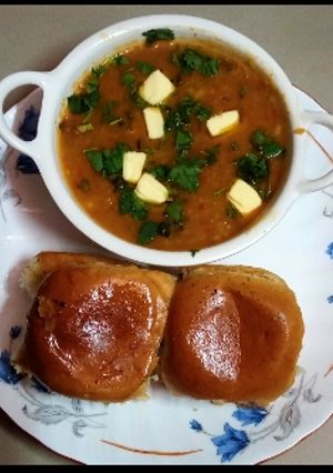 पाव भाजी (Pav bhaji recipe in Hindi) रेसिपी मुख्य फोटो