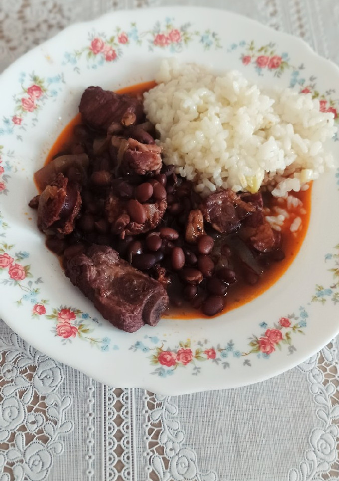 Una foto de 🍲 Feijoada 🇵🇹