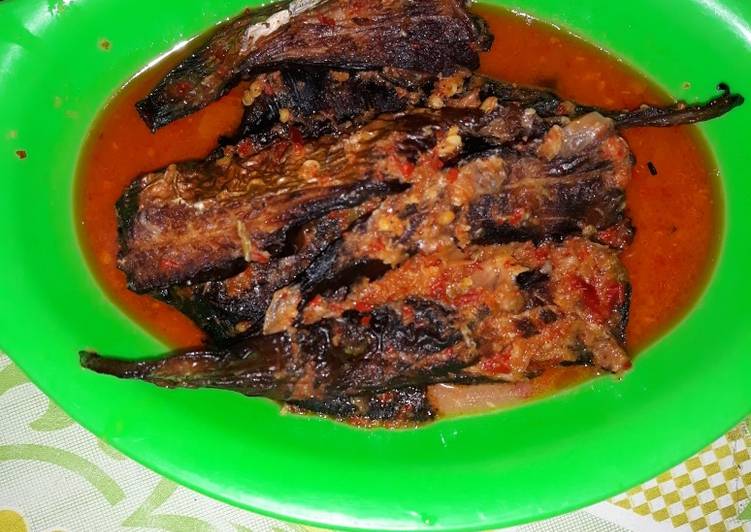 Resep Ikan pari masak bumbu merah Lezat