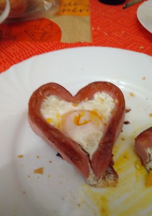 Virsli szív tojással recept fotója