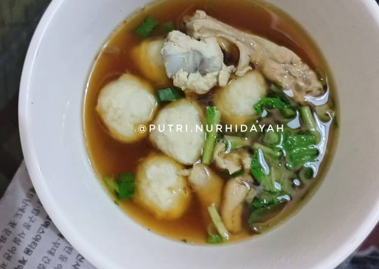 Cara Gampang Membuat Kuah Bakso Ayam, Enak Banget