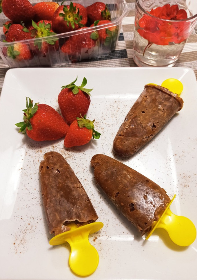 Una foto de Palitos helados de arroz con leche chocolatada