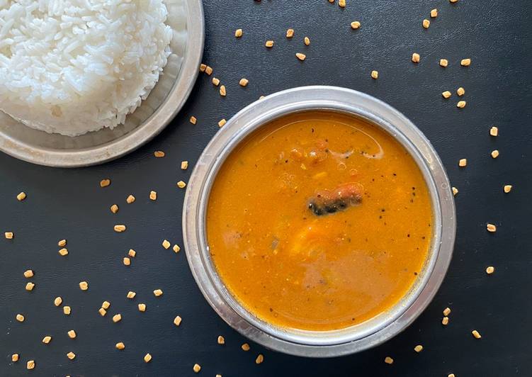 Homemade Vendhaya kulambu (Fenugreek gravy)