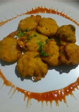 A picture of Cauliflower fritters.