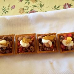 A picture of White and Red Lobia Basket salad.