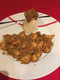 Pollo al curry con guarnición de arroz
