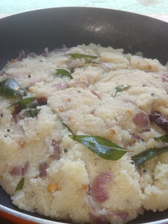 ரவா உப்புமா (Ravai upma recipe in tamil) செய்முறை முக்கிய புகைப்படம்