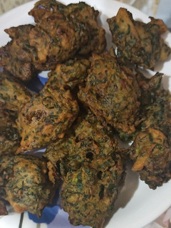 पालक के पकौड़े (palak ke pakode recipe in Hindi) रेसिपी मुख्य फोटो